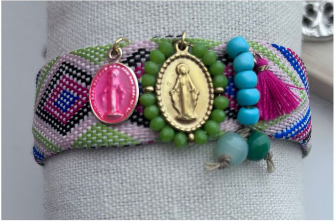 Brazalete con Milagrosa Medalla verde pistacho